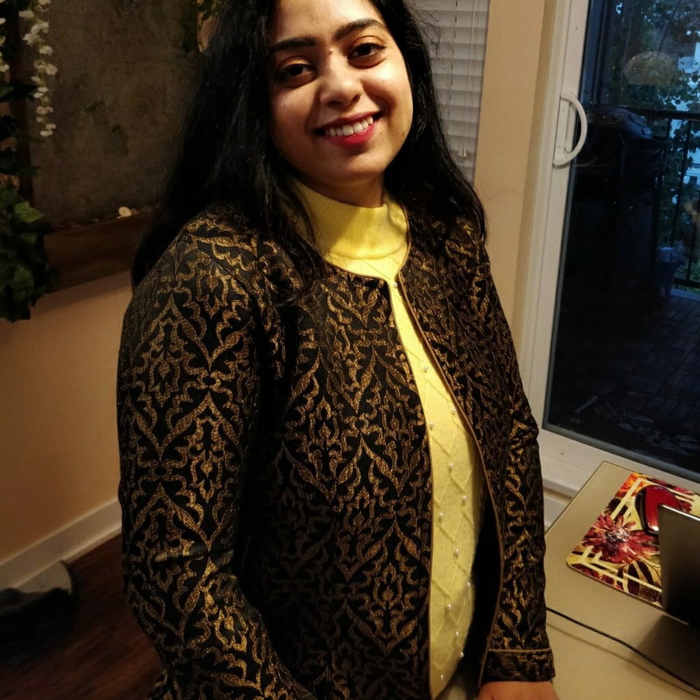 Priced to clear 🤑Arabesque brocade blazer